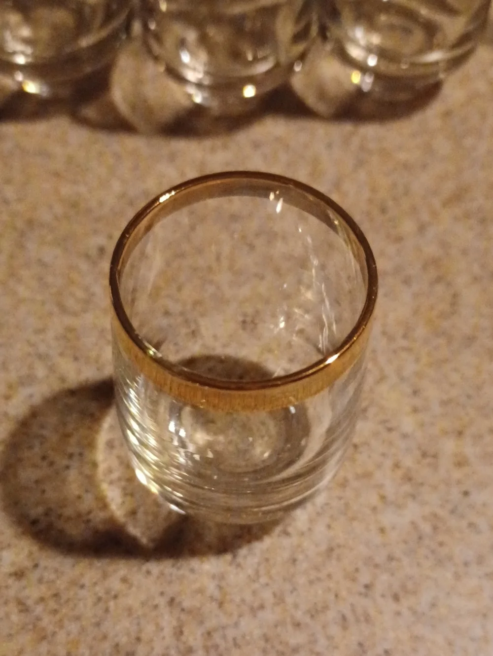 Set of 8 Clear Glass Tumblers with Gold Rim - Home Dining